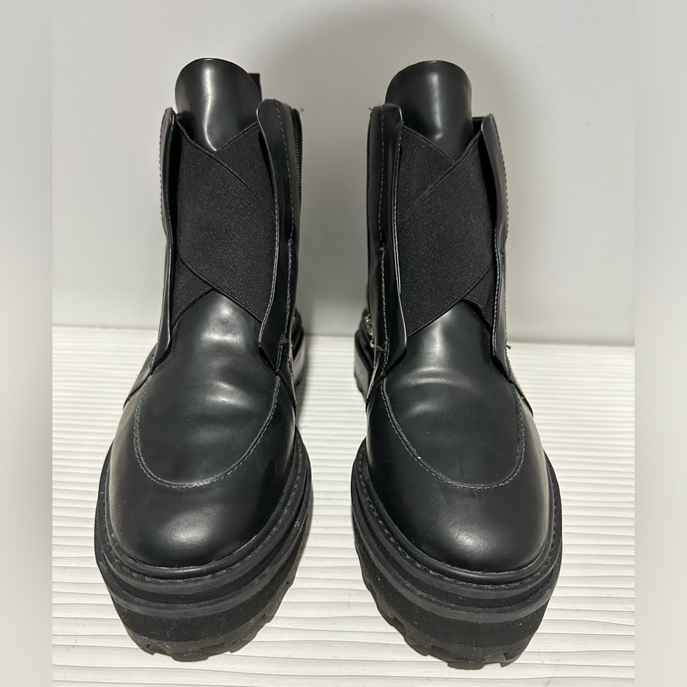 Schutz combat boots